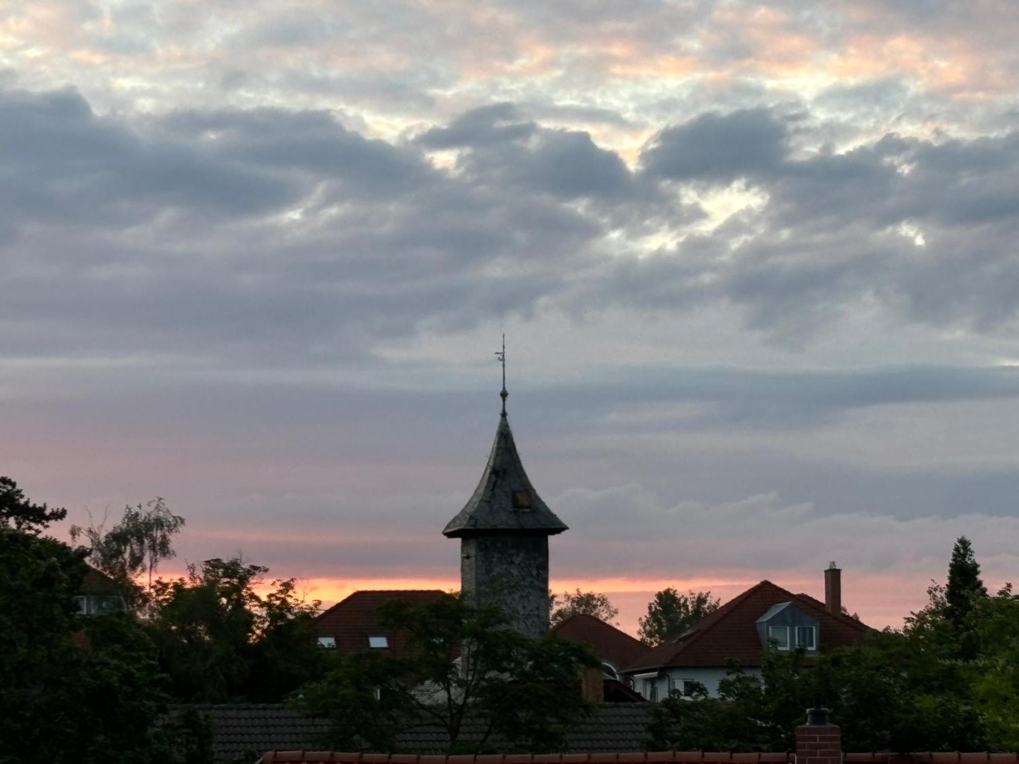 Schoene Dachgeschosswohnung Im Herzen Von Deidesheim Exterior foto